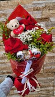 Buquê 3 Rosas vermelhas 1 coração de chocolate+ursinho 